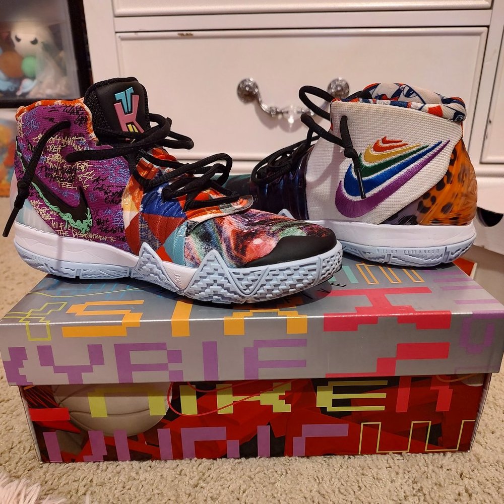 Youth basketball shoes